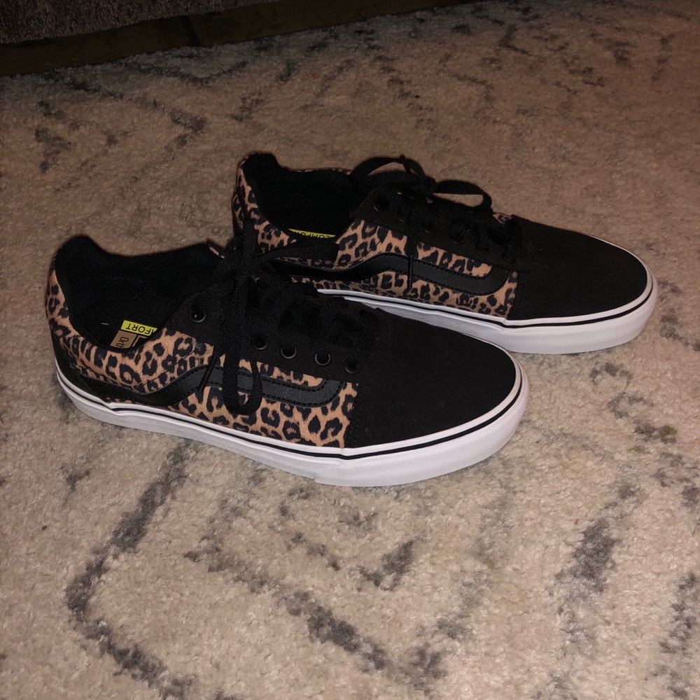 Leopard vans